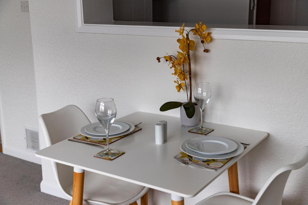 1 Chatsworth Riverscape Apartments - Riverview Apartment In Great Location With Free Parking Overlooking The Gannel Just A Short Walk From Newquays Incredible Beaches And Local Amenities New Quay Exteriör bild