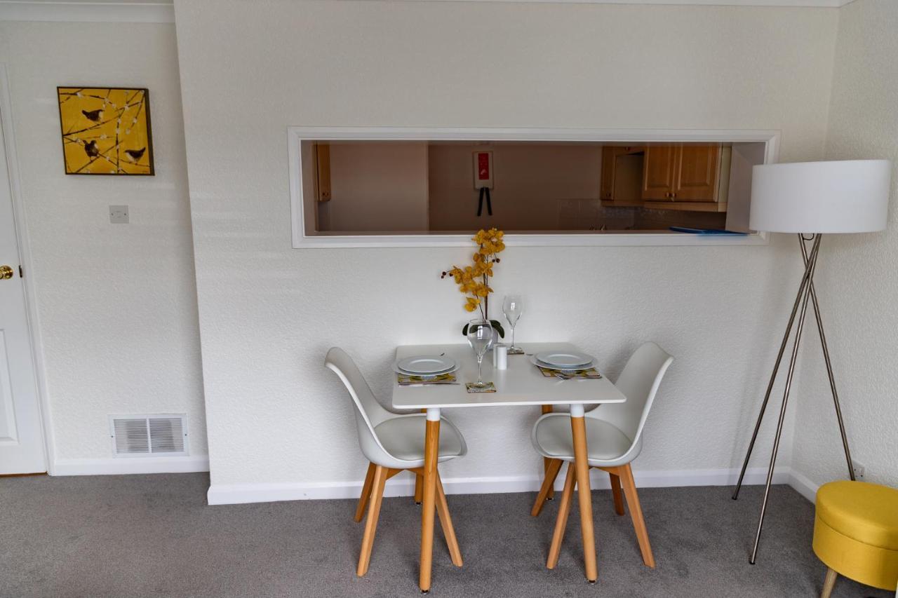 1 Chatsworth Riverscape Apartments - Riverview Apartment In Great Location With Free Parking Overlooking The Gannel Just A Short Walk From Newquays Incredible Beaches And Local Amenities New Quay Exteriör bild