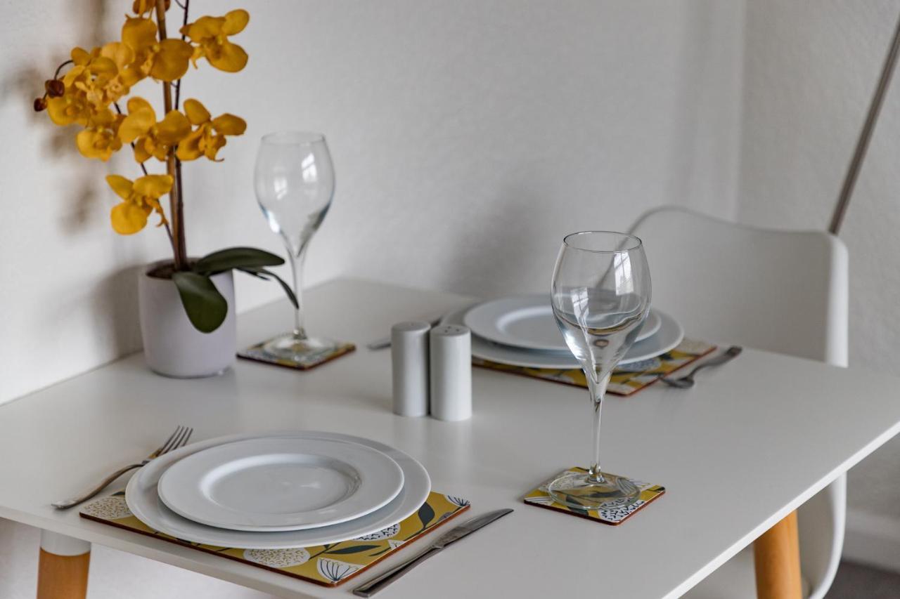 1 Chatsworth Riverscape Apartments - Riverview Apartment In Great Location With Free Parking Overlooking The Gannel Just A Short Walk From Newquays Incredible Beaches And Local Amenities New Quay Exteriör bild