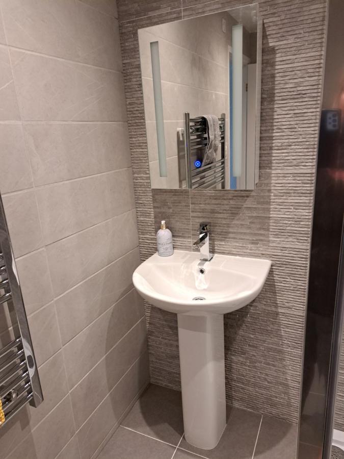 1 Chatsworth Riverscape Apartments - Riverview Apartment In Great Location With Free Parking Overlooking The Gannel Just A Short Walk From Newquays Incredible Beaches And Local Amenities New Quay Exteriör bild