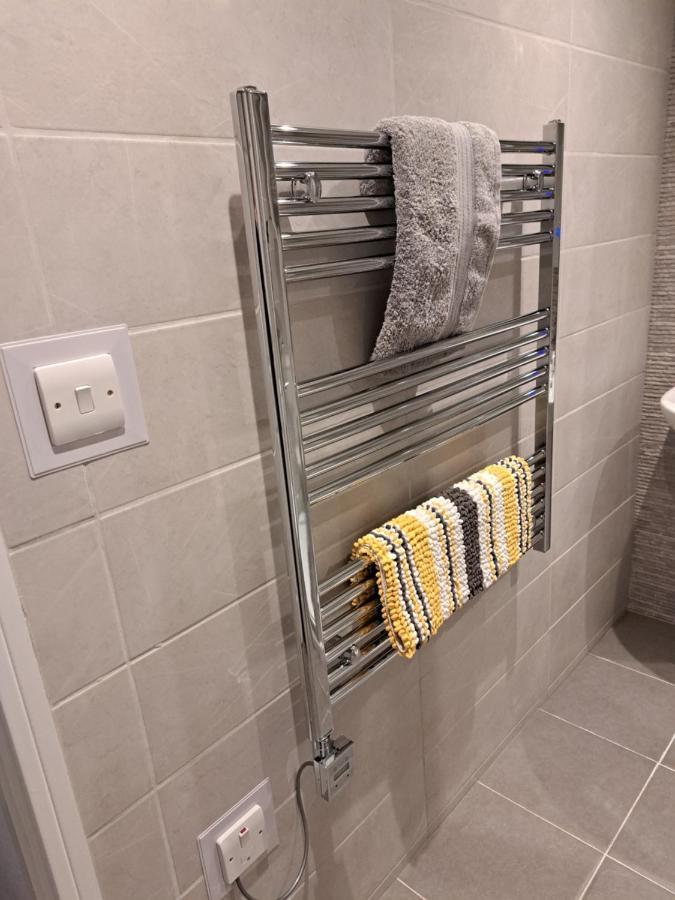 1 Chatsworth Riverscape Apartments - Riverview Apartment In Great Location With Free Parking Overlooking The Gannel Just A Short Walk From Newquays Incredible Beaches And Local Amenities New Quay Exteriör bild