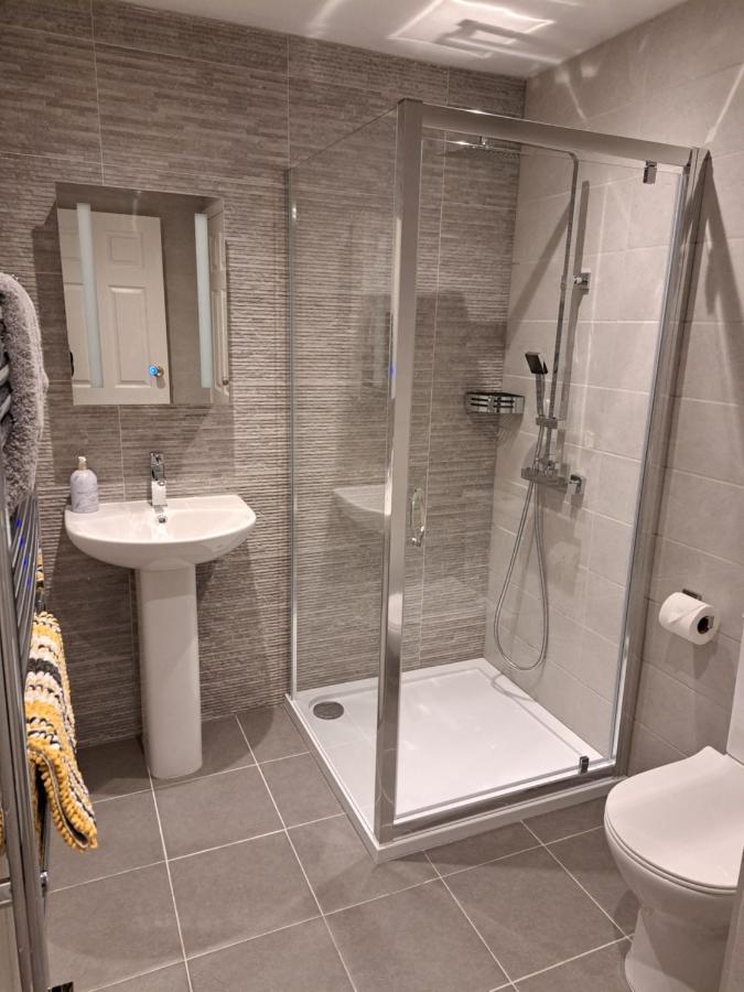 1 Chatsworth Riverscape Apartments - Riverview Apartment In Great Location With Free Parking Overlooking The Gannel Just A Short Walk From Newquays Incredible Beaches And Local Amenities New Quay Exteriör bild